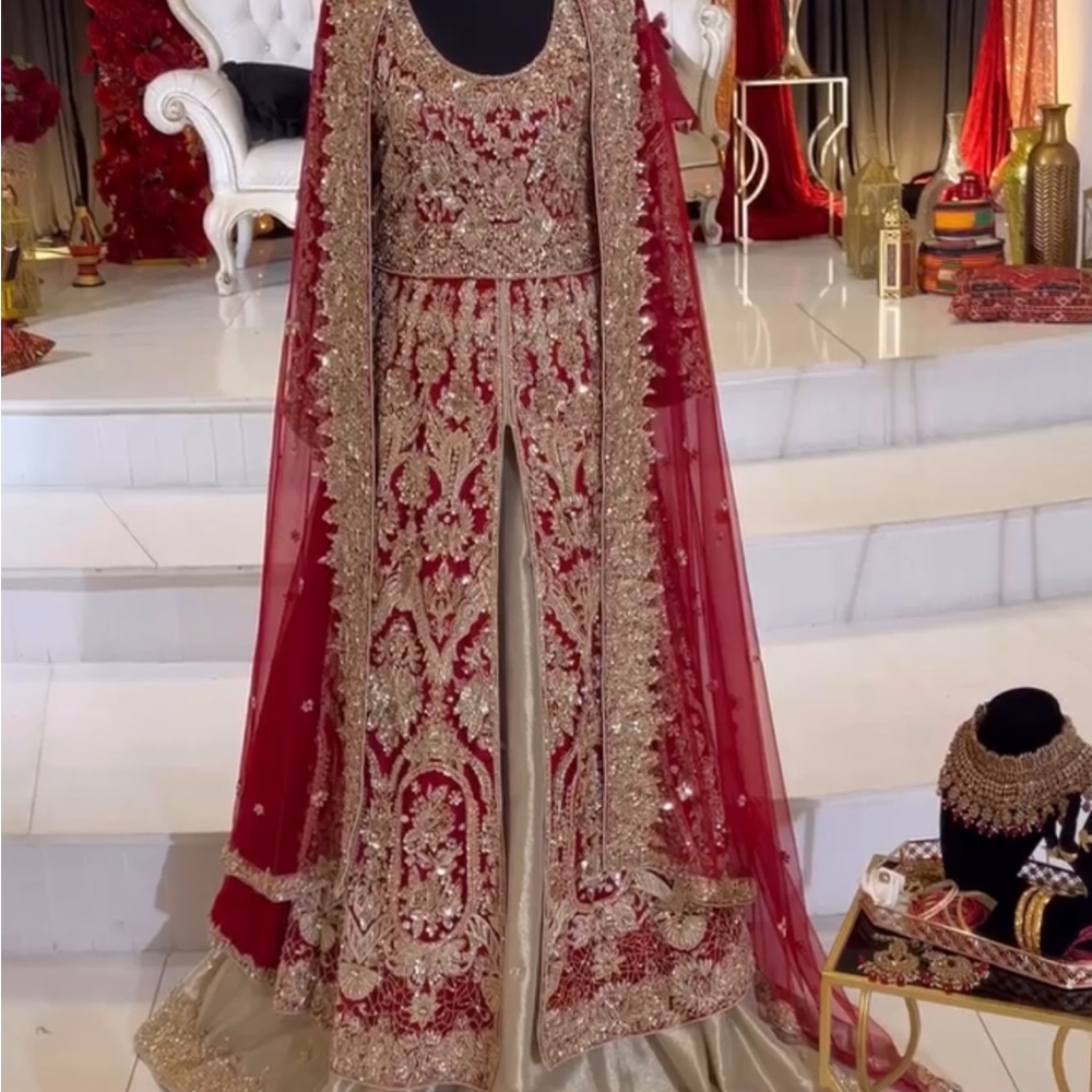 Beautiful  Pakistani Indian Red Wedding Gown